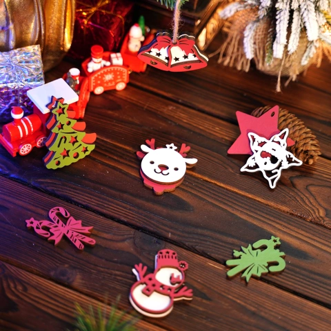 Christmas Wood Carving Ornaments, Doors & Windows Decorati Christmas multi-graphic hanging series